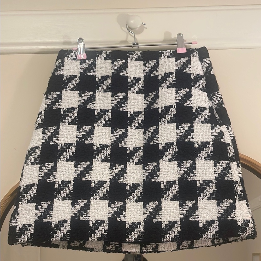 Classic Black and White Houndstooth Skirt